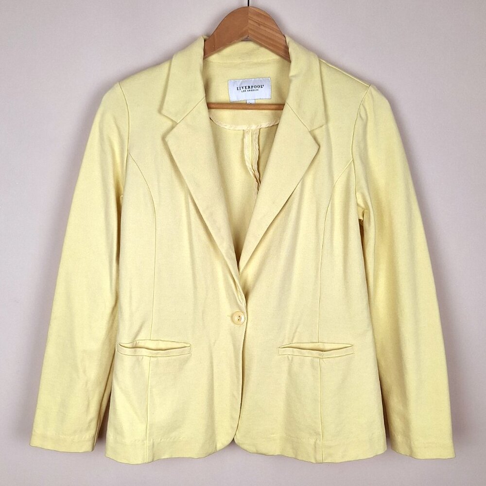 Liverpool Butter Yellow Blazer Size S. Lightweight Spring Separate Button Cuffs
